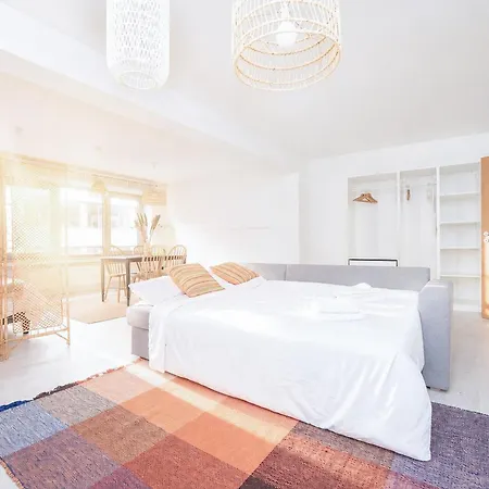 Grand Rue - Sleeps 5